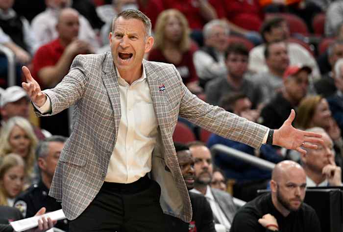 Mar 24, 2023; Louisville, KY, USA; Alabama Crimson Tide head coach Nate Oats during the first half of the NCAA tournament round of sixteen against the San Diego State Aztecs at KFC YUM! Center. Mandatory Credit: Jamie Rhodes-USA TODAY Sports